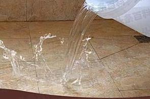 巧家漏水维修 免砸砖防水材料该如何施工
